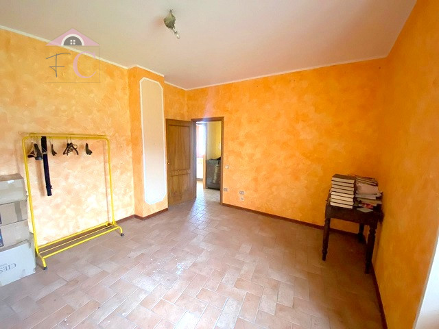 casale dell800 ristrutturato con terreno pianeggiante 13.png